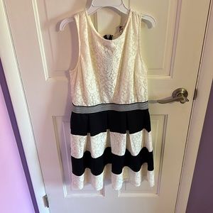 Juniors Black and White Lace Dress